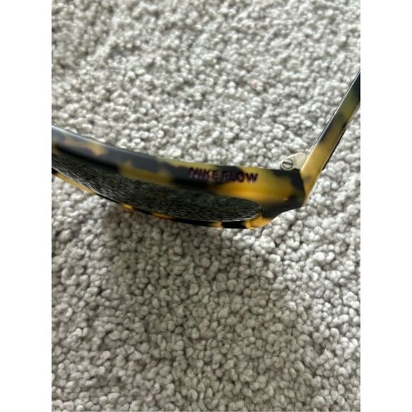 NIKE FLOW EV1023 Sunglasses $155 - Picture 6 of 9